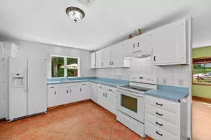 24 Birchwood Ave, Sudbury, MA 01776 - Photo 2