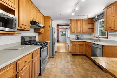 4 Haddad Ave, Randolph, MA 02368 - Photo 6