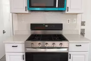 153 Bailey St, Lawrence, MA 01843 - Photo 8