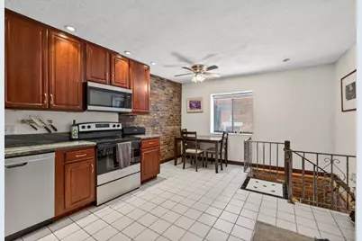 8 Wiget St #1, Boston, MA 02113 - Photo 6