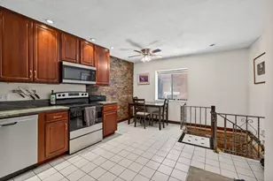 8 Wiget St, Boston, MA 02113 - Photo 6
