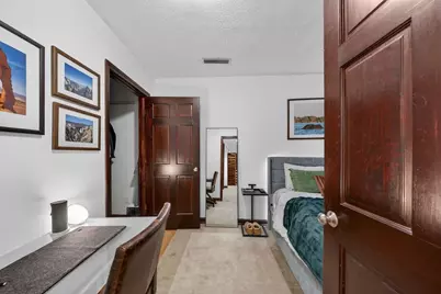 8 Wiget St #1, Boston, MA 02113 - Photo 14