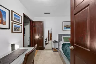 8 Wiget St, Boston, MA 02113 - Photo 14