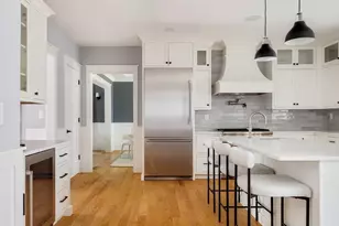 19 Cottage St, Lexington, MA 02420 - Photo 8