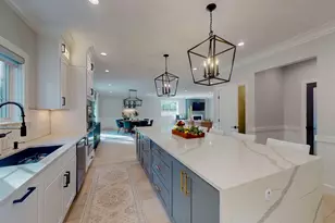 4 Lincoln Ct, Medfield, MA 02052 - Photo 2