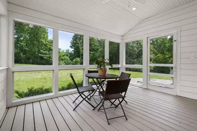 11 Foxhill Rd, Framingham, MA 01701 - Photo 16