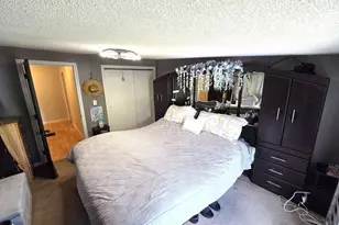 216 Plumtree Rd, Springfield, MA 01118 - Photo 18