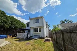 216 Plumtree Rd, Springfield, MA 01118 - Photo 4