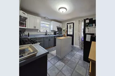 216 Plumtree Rd, Springfield, MA 01118 - Photo 6