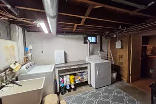 216 Plumtree Rd, Springfield, MA 01118 - Photo 20