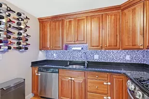 32 Common St, Waltham, MA 02451 - Photo 6