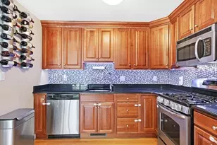 32 Common St, Waltham, MA 02451 - Photo 4