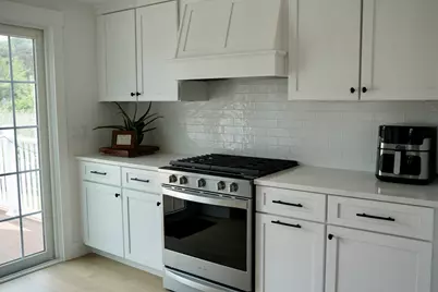 86 Abigail Adams Cir, Weymouth, MA 02191 - Photo 4