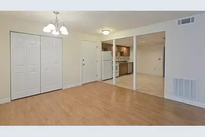 16 Shadowbrook Ln #14, Milford, MA 01757 - Photo 4