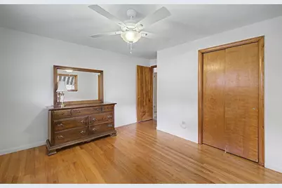 54 Portland St, Holyoke, MA 01040 - Photo 10