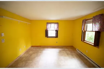 84 Hemlock Dr, Fitchburg, MA 01420 - Photo 8