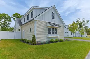 17 Josiah Path, Falmouth, MA 02540 - Photo 4