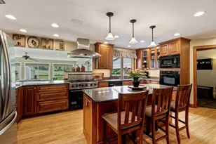 28 Captain Lathrop Dr, Deerfield, MA 01373 - Photo 6