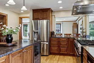28 Captain Lathrop Dr, Deerfield, MA 01373 - Photo 8
