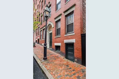 31 Irving St #4, Boston, MA 02114 - Photo 2