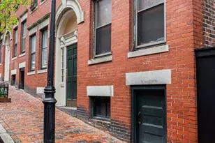 31 Irving St, Boston, MA 02114 - Photo 2