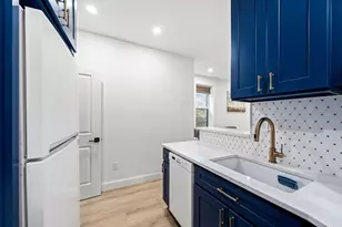 31 Irving St, Boston, MA 02114 - Photo 6