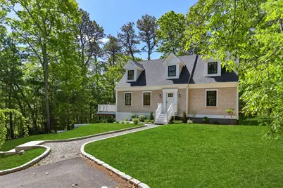 41 Little John Rd, Falmouth, MA 02536 - Photo 2
