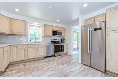 827 Nashua Rd, Dracut, MA 01826 - Photo 4