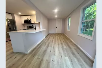 27 Dubois St, Springfield, MA 01151 - Photo 6