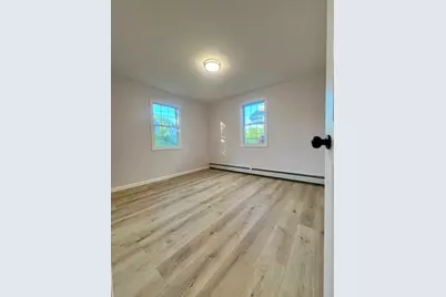 27 Dubois St, Springfield, MA 01151 - Photo 10
