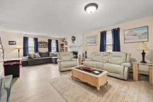 10 Bayberry Ln, Mattapoisett, MA 02739 - Photo 4