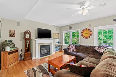 121 Revere St #M, Canton, MA 02021 - Photo 4