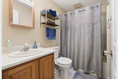 37 Moreland Green Dr, Worcester, MA 01609 - Photo 16