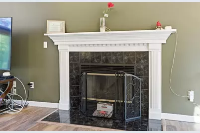 37 Moreland Green Dr, Worcester, MA 01609 - Photo 6