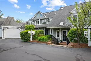 35 Eastern Point Dr, Shrewsbury, MA 01545 - Photo 2