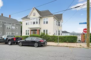 420 Bradford Ave, Fall River, MA 02721 - Photo 4