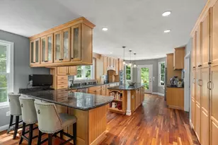 18 Wood St, Southborough, MA 01772 - Photo 12