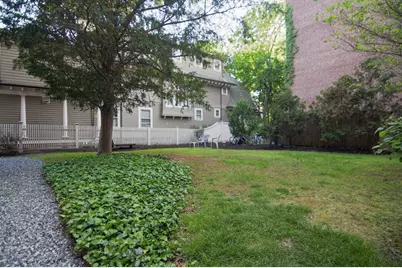 16 Chauncy St #10, Cambridge, MA 02138 - Photo 10