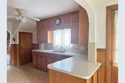 15 Bristol St, Ludlow, MA 01056 - Photo 8