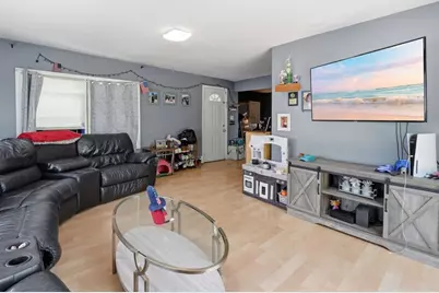 560 Pleasant, Gardner, MA 01440 - Photo 4