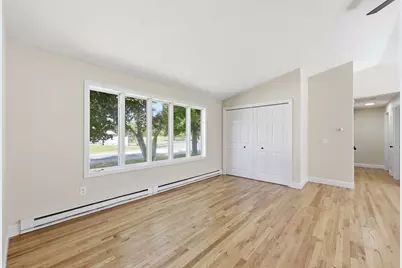 5 Kurtz St, Chicopee, MA 01013 - Photo 14