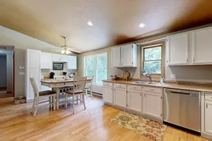 93 Franklin St, Douglas, MA 01516 - Photo 6