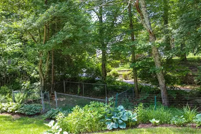 93 Franklin St, Douglas, MA 01516 - Photo 38