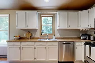 93 Franklin St, Douglas, MA 01516 - Photo 14