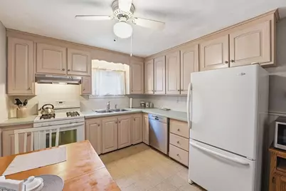 114 Field Street, West Springfield, MA 01089 - Photo 8