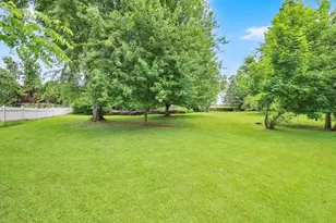115 Saratoga Ave, Chicopee, MA 01013 - Photo 14
