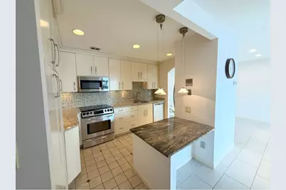 1 Seal Harbor Rd #815, Winthrop, MA 02152 - Photo 4