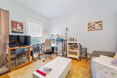 12 Evergreen Sq #2, Somerville, MA 02143 - Photo 2