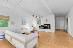33 Nemasket Rd W, Falmouth, MA 02540 - Photo 4