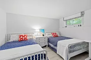 33 Nemasket Rd W, Falmouth, MA 02540 - Photo 18